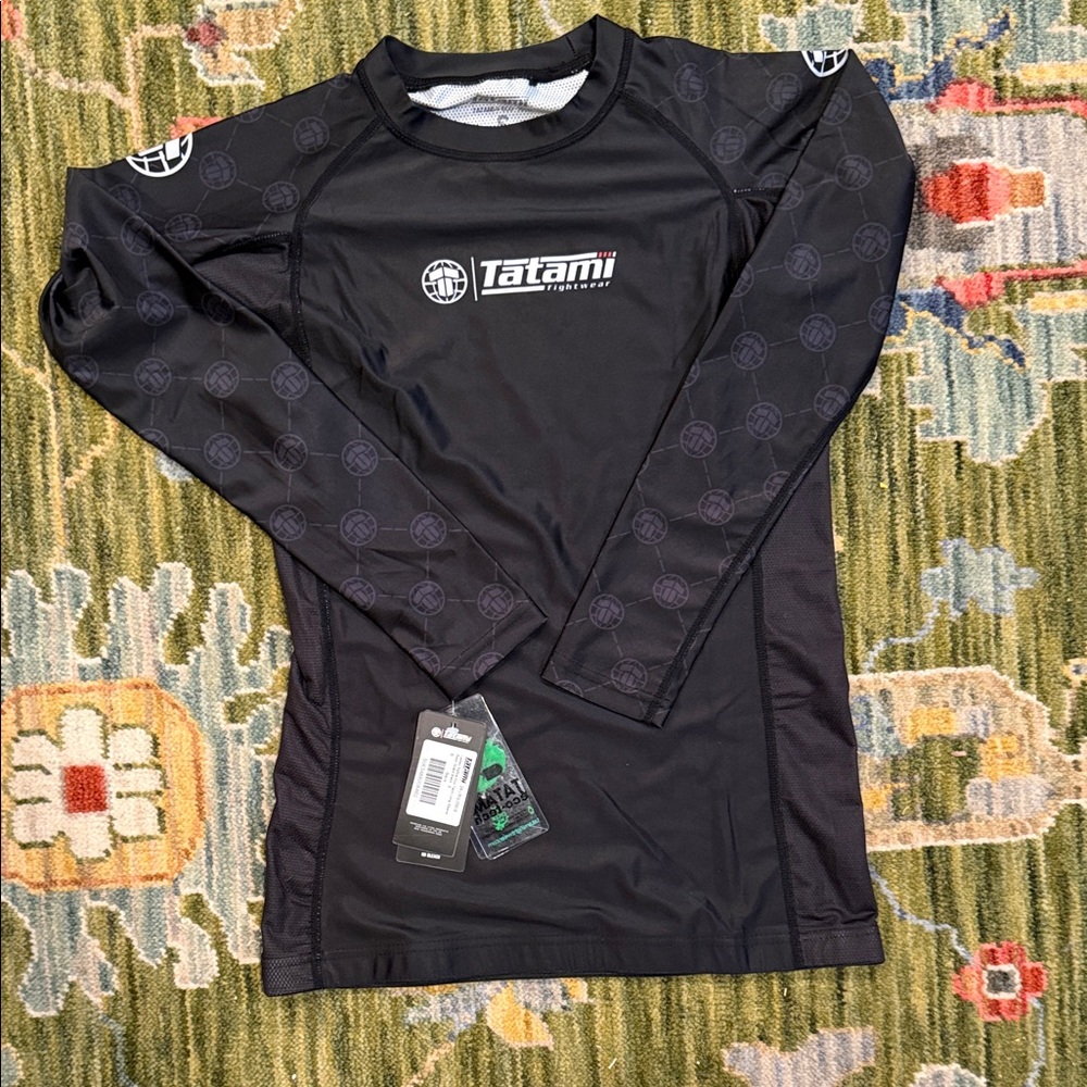 Tatami Women's Black Long-Sleeve Rash Guard Top
